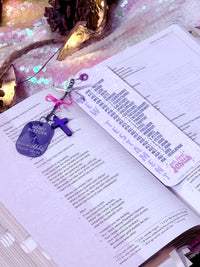 Old/New Testament bookmark